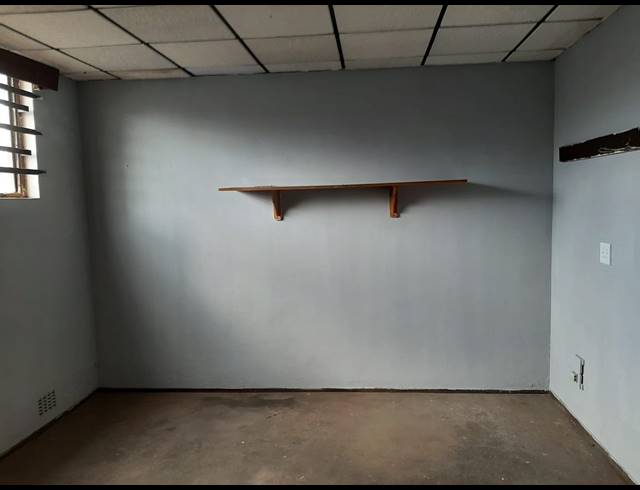 399M² WAREHOUSE TO LET IN NEW GERMANY